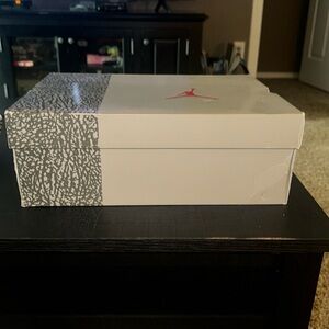 Used Jordan 3 Cool Greys size 10